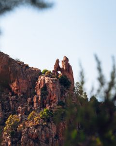 Der rote Granitfels auf Korsika - Herzform