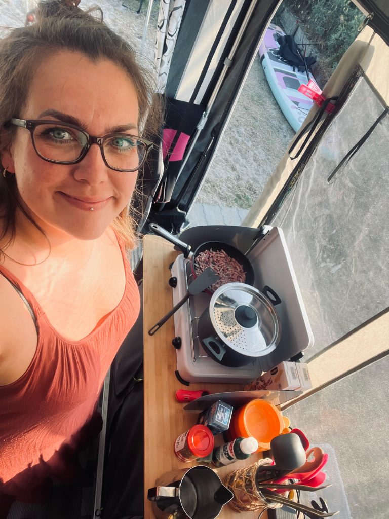 Melli Happy Camping Caravan fm