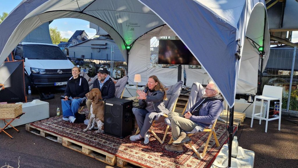 Anja u Jenny im Talk auf dem Ferro