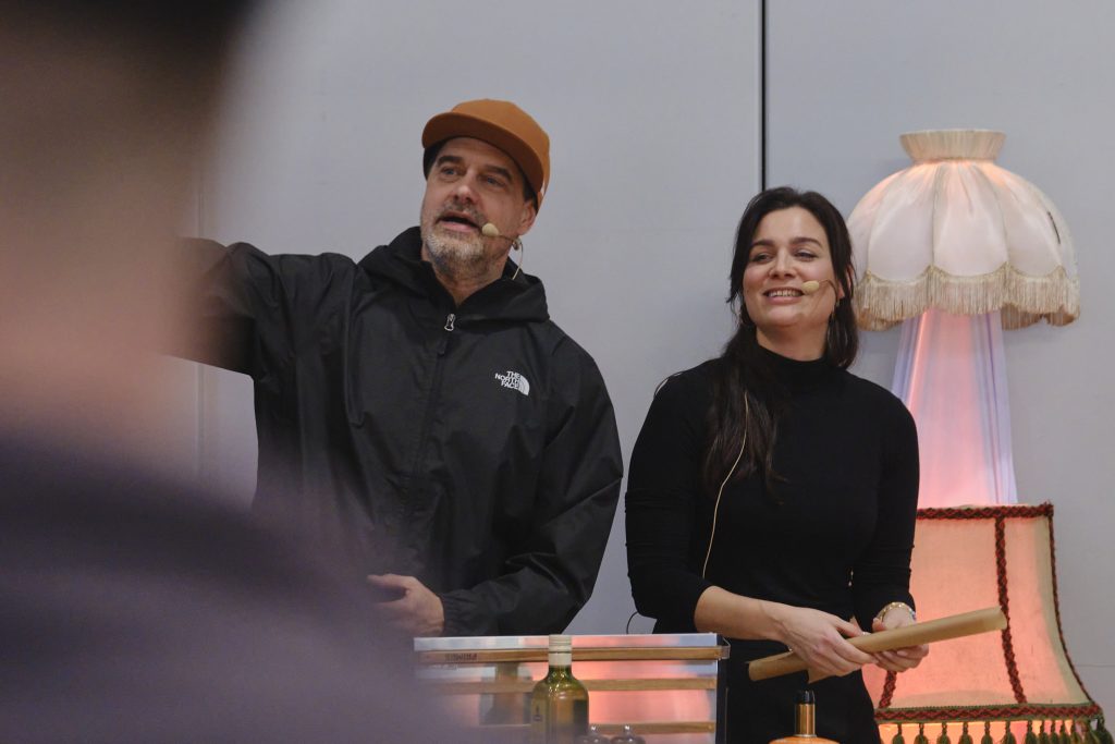 Schauspielerpaar Vanlifer und Camper Kati Bork & Raphael Vogt